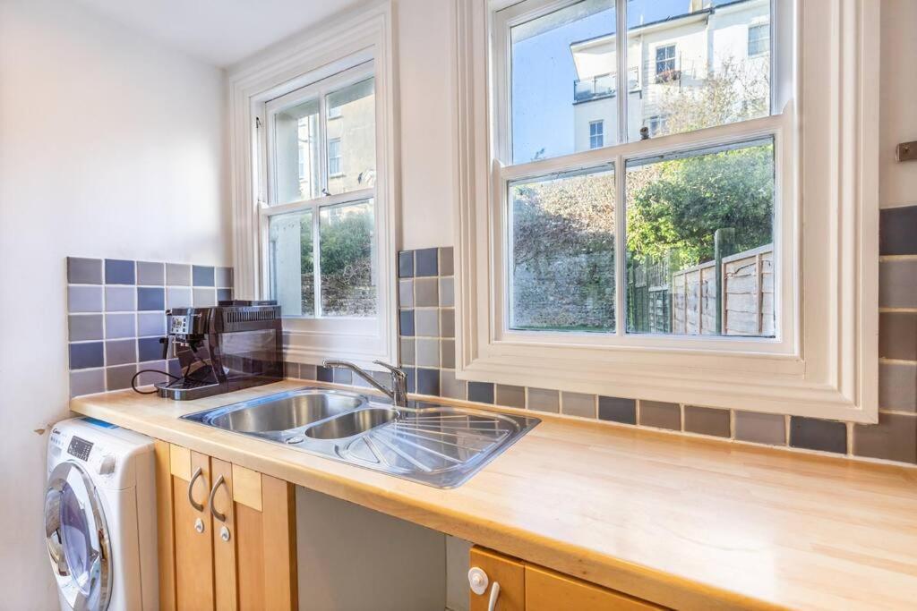 Apartment Victorian Flat Close To Station With Large Garden *